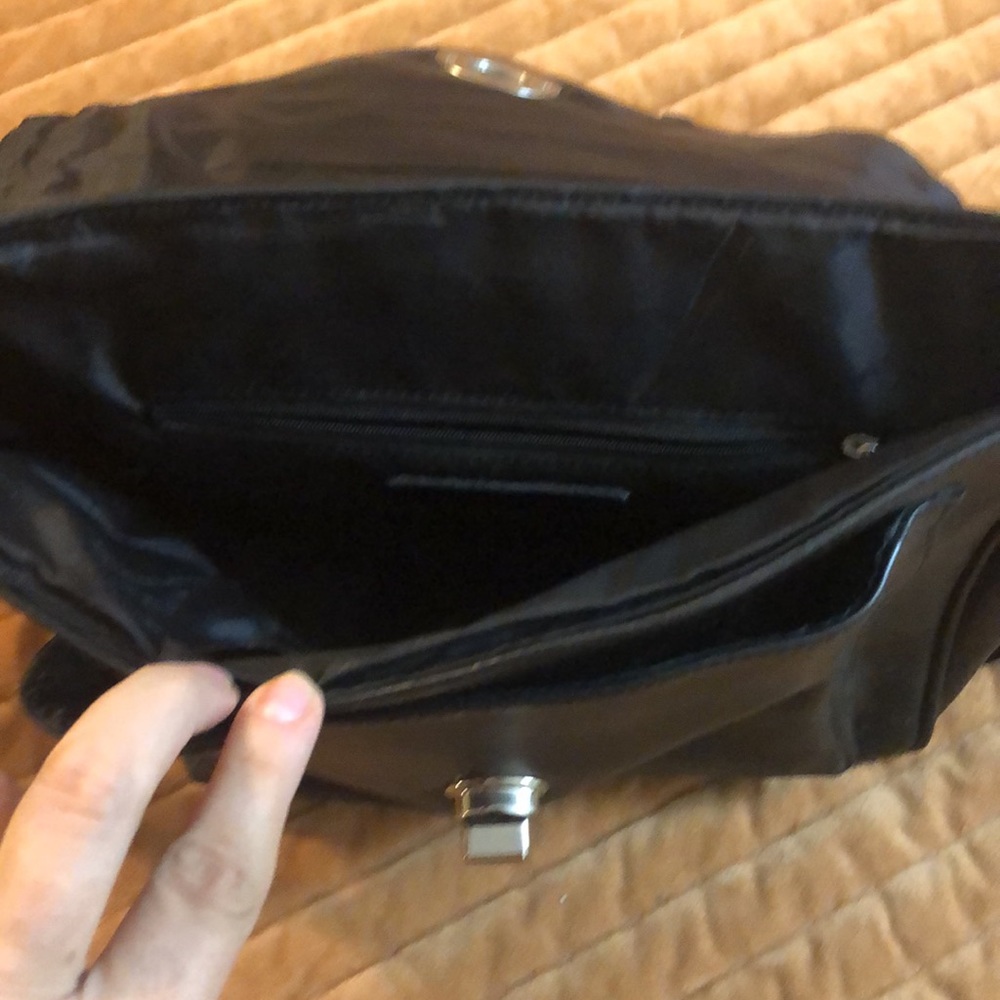 Black Conceal Carry Satchel with Texture and Turnlock Closure - Picture 3 of 6